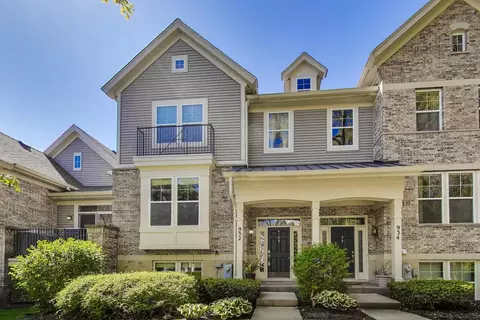 932 Tuscany Dr, Streamwood, IL 60107