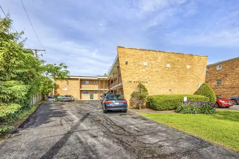 16 N Garfield St #2H, Lombard, IL 60148