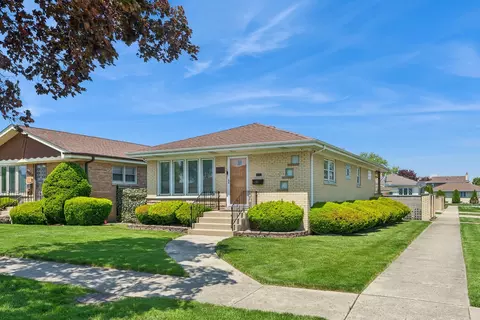 8600 W Ainslie St, Norridge, IL 60706