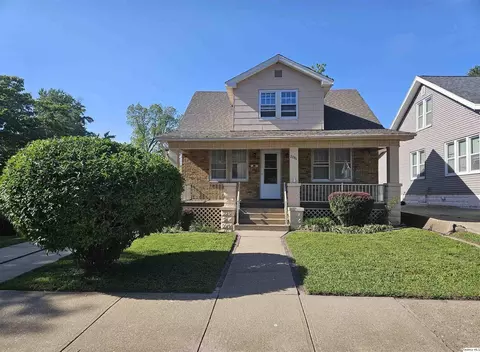 2041 Elm St, Quincy, IL 62301