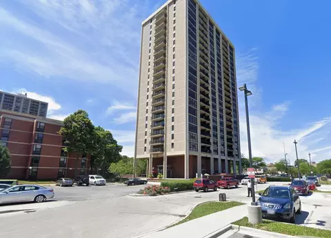 2901 S Michigan Ave #506, Chicago, IL 60616