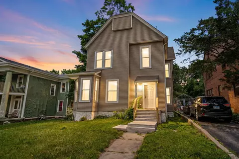 712 N Court St, Rockford, IL 61103
