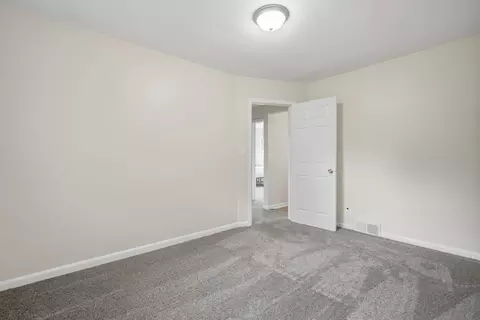 Bedroom - 3215 11th Avenue C Ave, Moline, IL 61265 photo 6 of 6