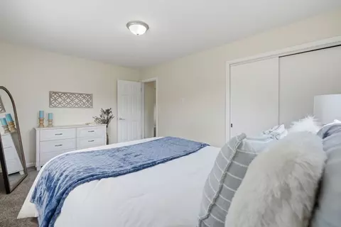 Bedroom - 3215 11th Avenue C Ave, Moline, IL 61265 photo 4 of 6