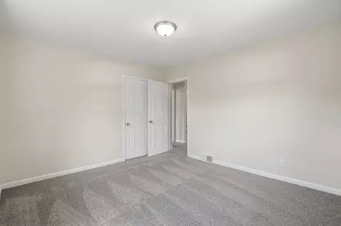 Bedroom - 3215 11th Avenue C Ave, Moline, IL 61265 photo 2 of 6
