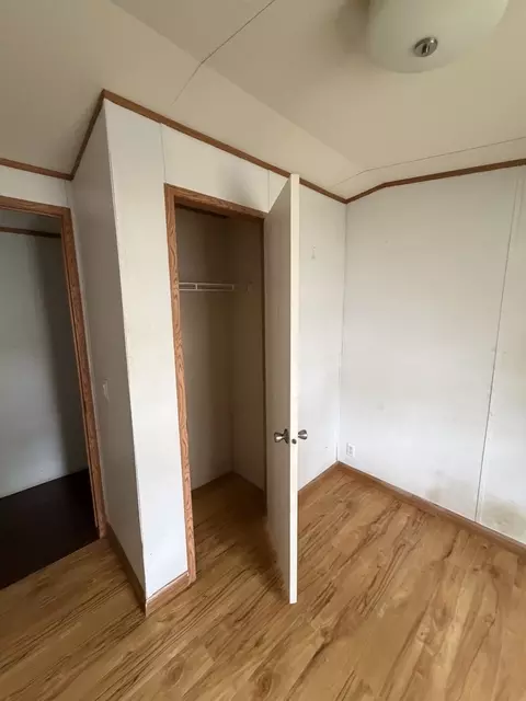 309 W Sylvia Ave, Christopher, IL 62822 photo 21
