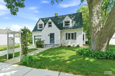 105 E Main St, Yorkville, IL 60560
