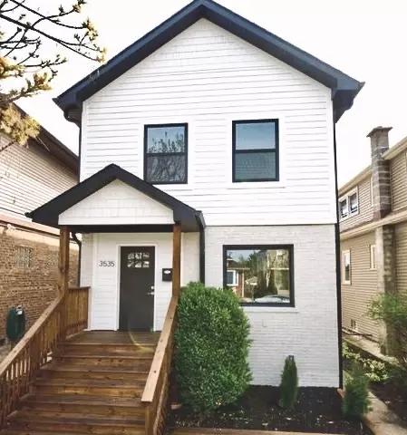 3535 N Osceola Ave, Chicago, IL 60634