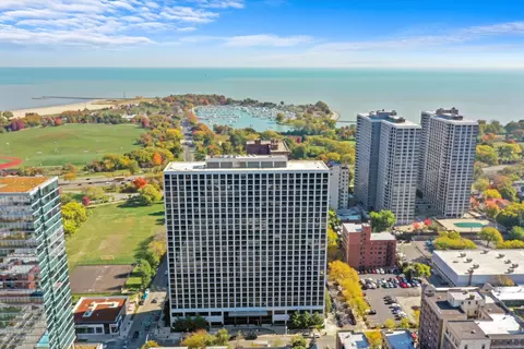 4343 N Clarendon Ave #1408, Chicago, IL 60613