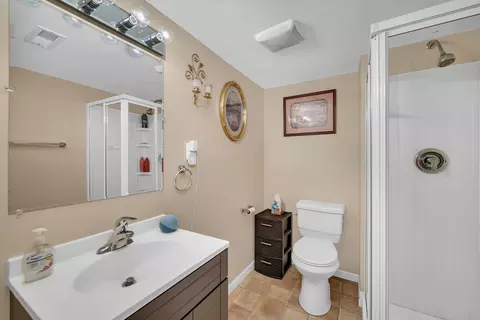 Bath - 2501 Red Oak Ct, Plainfield, IL 60586 photo 5 of 5