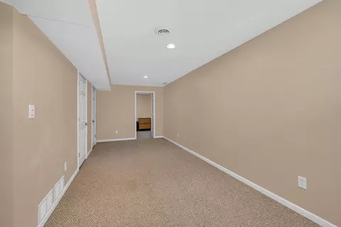 Bedroom - 2501 Red Oak Ct, Plainfield, IL 60586 photo 3 of 4