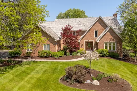 3944 Lakeview Ct, Long Grove, IL 60047