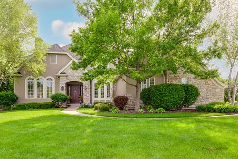 39598 Orchard Bluff Ln, Wadsworth, IL 60083