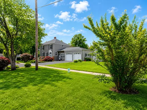 Exterior - 831 E 5th St, Centralia, IL 62801 photo 1 of 18