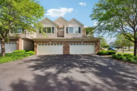 10003 Cummings St, Huntley, IL 60142