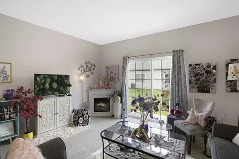 Living - 904 Baltimore St, Mchenry, IL 60050 photo 2 of 2