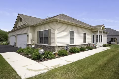 904 Baltimore St, Mchenry, IL 60050