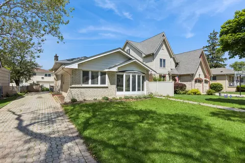 928 S 6th Ave, La Grange, IL 60525
