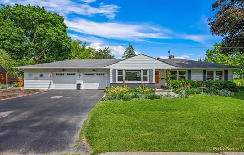 928 Ash St, Saint Charles, IL 60174