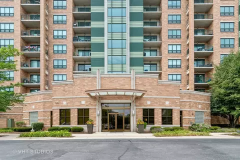 6420 Double Eagle Dr #306, Woodridge, IL 60517