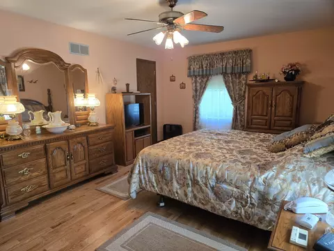 Bedroom - 3479 N Edward Dr, Crete, IL 60417 photo 6 of 7