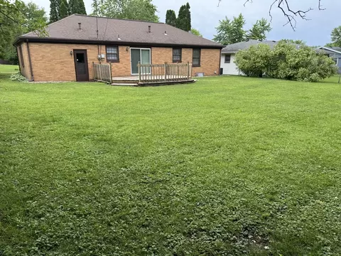 Exterior - 2006 Pine St, Peru, IL 61354 photo 3 of 5