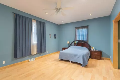 Bedroom - 131 E Iowa St, Spring Valley, IL 61362 photo 1 of 3