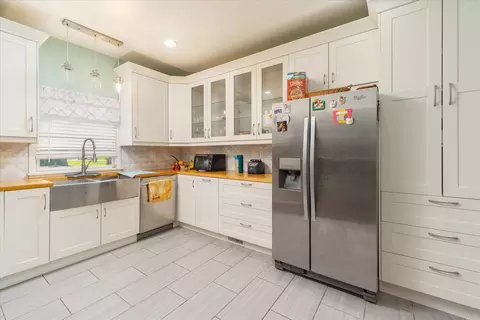 Kitchen - 131 E Iowa St, Spring Valley, IL 61362 photo 2 of 2