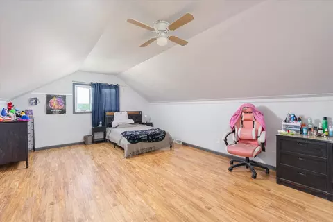 Bedroom - 131 E Iowa St, Spring Valley, IL 61362 photo 2 of 3