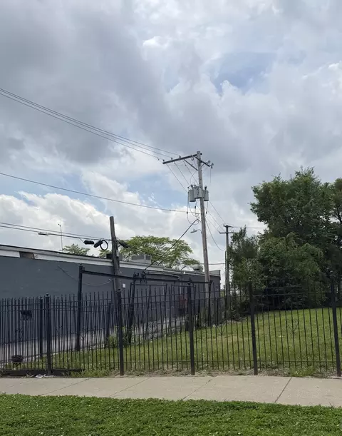 4415 W Congress Pkwy, Chicago, IL 60624