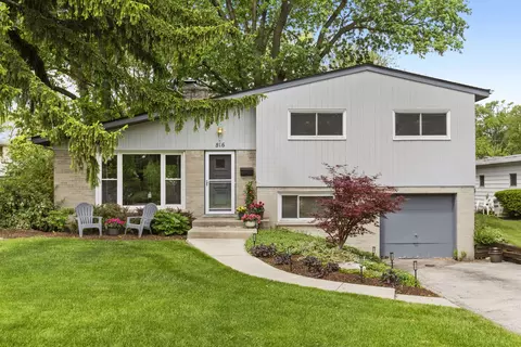 816 Holmes Ave, Deerfield, IL 60015