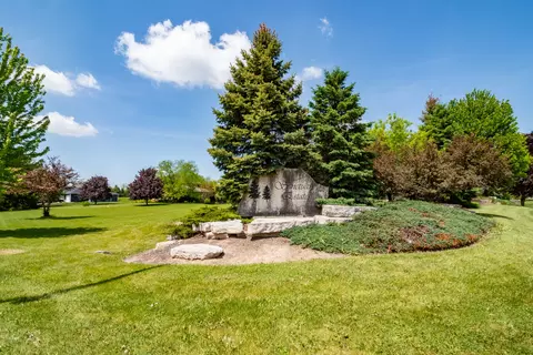 2601 Sanctuary Ln, Spring Grove, IL 60081