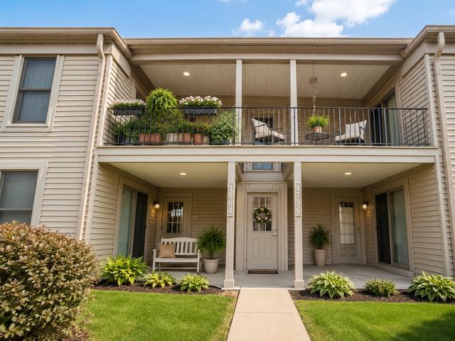 1796 Fayette Walk #F, Hoffman Estates, IL 60169