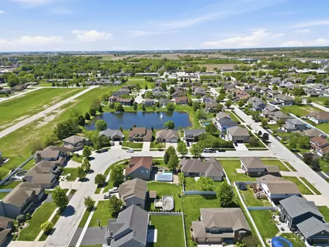 View/Area - 1044 Sycamore St, Beecher, IL 60401 photo 2 of 7
