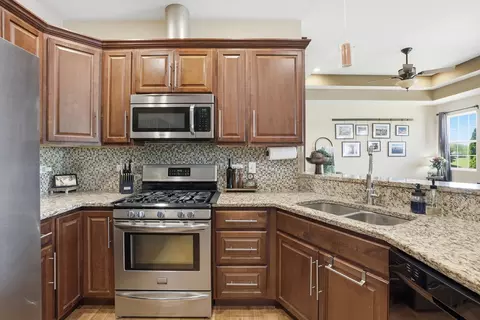 Kitchen - 1044 Sycamore St, Beecher, IL 60401 photo 3 of 3