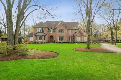 425 Brookmont Ln, North Barrington, IL 60010