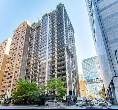 201 E Chestnut St #14A, Chicago, IL 60611