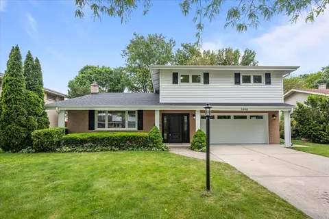 1400 E Ironwood Dr, Mount Prospect, IL 60056