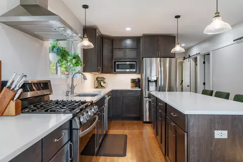 Kitchen - 1931 East Ave, Berwyn, IL 60402 photo 3 of 4