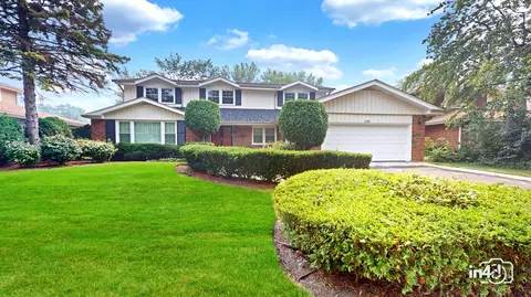 Exterior - 2745 Covert Rd, Glenview, IL 60025 photo 5 of 6