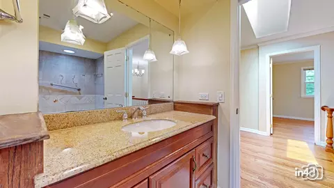 Bath - 2745 Covert Rd, Glenview, IL 60025 photo 6 of 7
