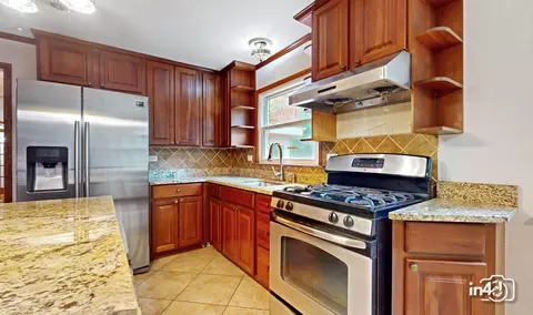 Kitchen - 2745 Covert Rd, Glenview, IL 60025 photo 3 of 6