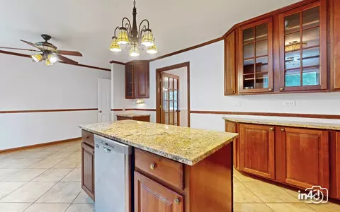 Kitchen - 2745 Covert Rd, Glenview, IL 60025 photo 4 of 6