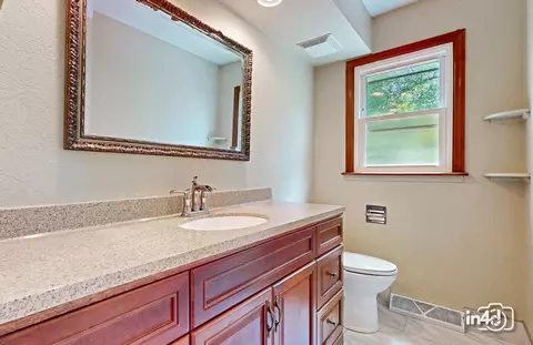 Bath - 2745 Covert Rd, Glenview, IL 60025 photo 1 of 7