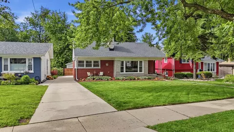 263 Hill Ave, Glen Ellyn, IL 60137