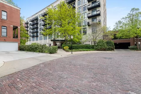 1525 S Sangamon St #806, Chicago, IL 60608