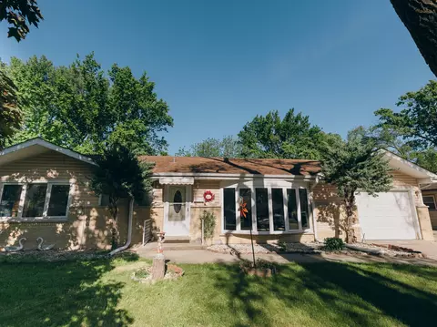 9425 Margail Ave, Des Plaines, IL 60016