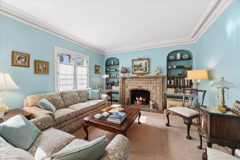 Living - 935 Monroe Ave, River Forest, IL 60305 photo 1 of 2