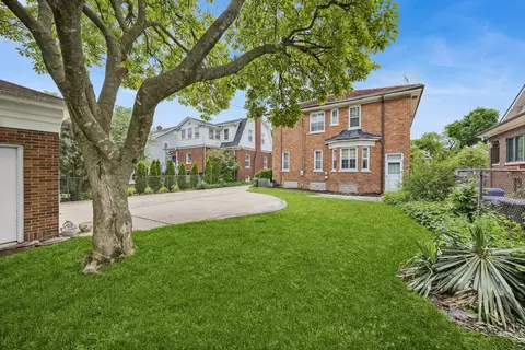 Exterior - 935 Monroe Ave, River Forest, IL 60305 photo 4 of 5