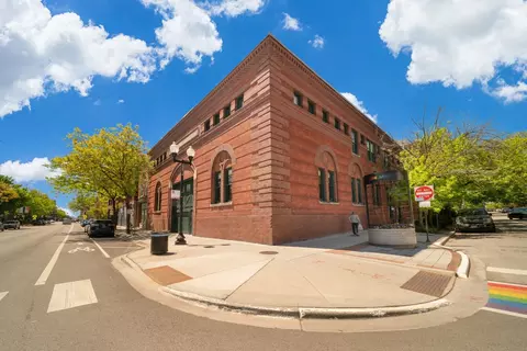 811 W Aldine Ave #6S, Chicago, IL 60657